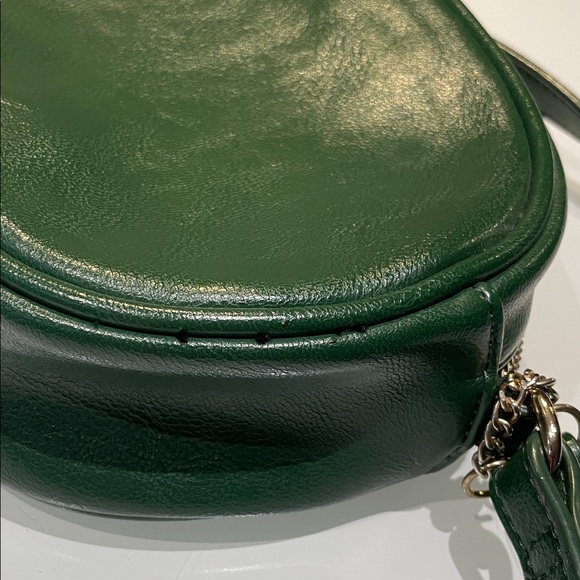 *NEW* Forever 21 Green Oval Crossbody / Shoulder Bag / Purse with Tassel - Picture 12 of 12